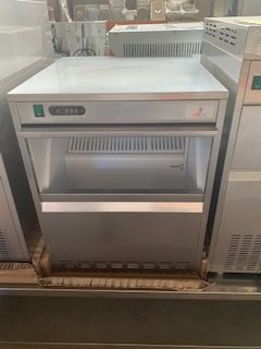 Machine à glaçon de comptoir - 50KG