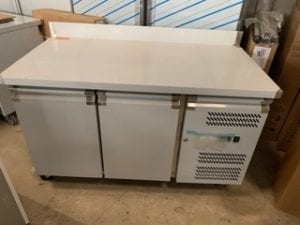 Table positive avec dosseret 2 portes
