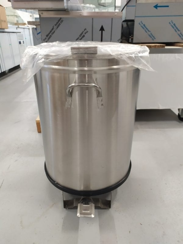 POUBELLE À PÉDALE 100L EN INOX – Image 4
